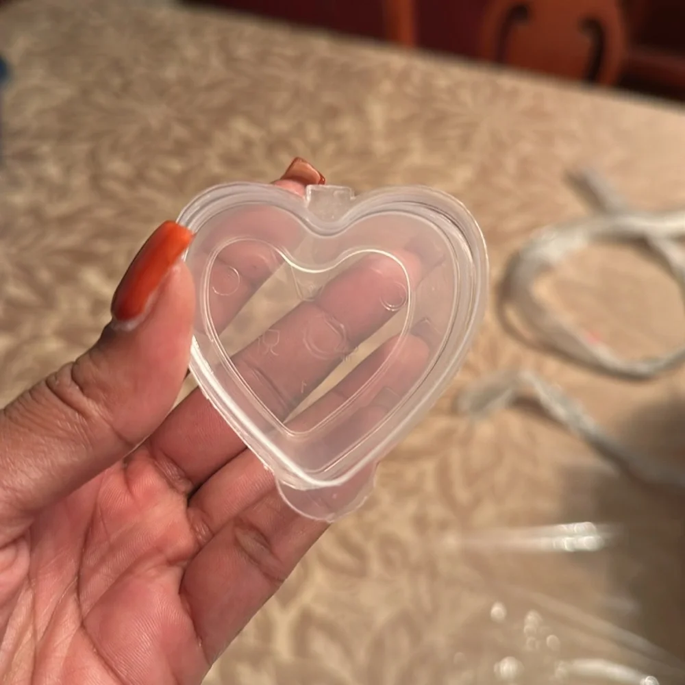 Heart shaped plastic containers 50 pieces
